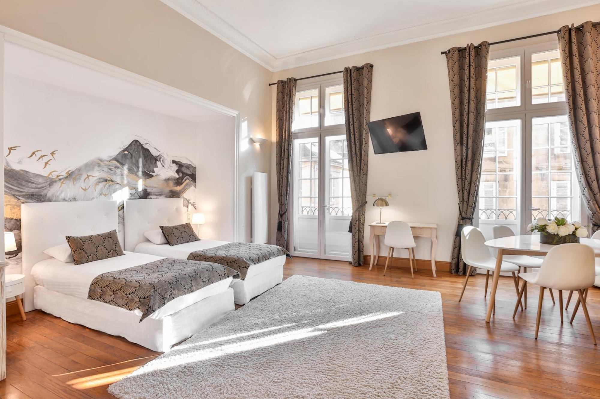 La Des Consuls - De Tourisme De Charme Aparthotel