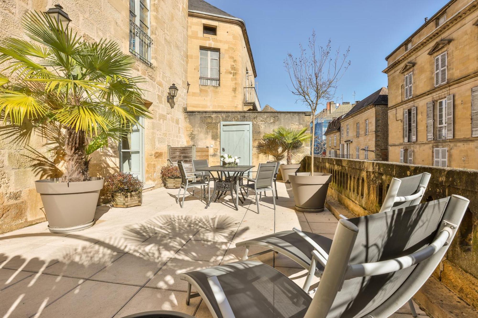 La Des Consuls - De Tourisme De Charme Apartahotel *