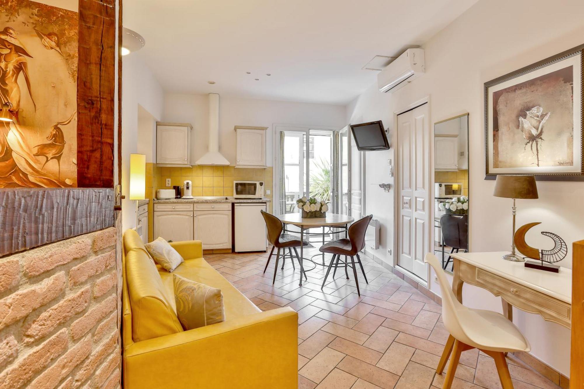 La Des Consuls - De Tourisme De Charme Aparthotel Sarlat-la-Caneda