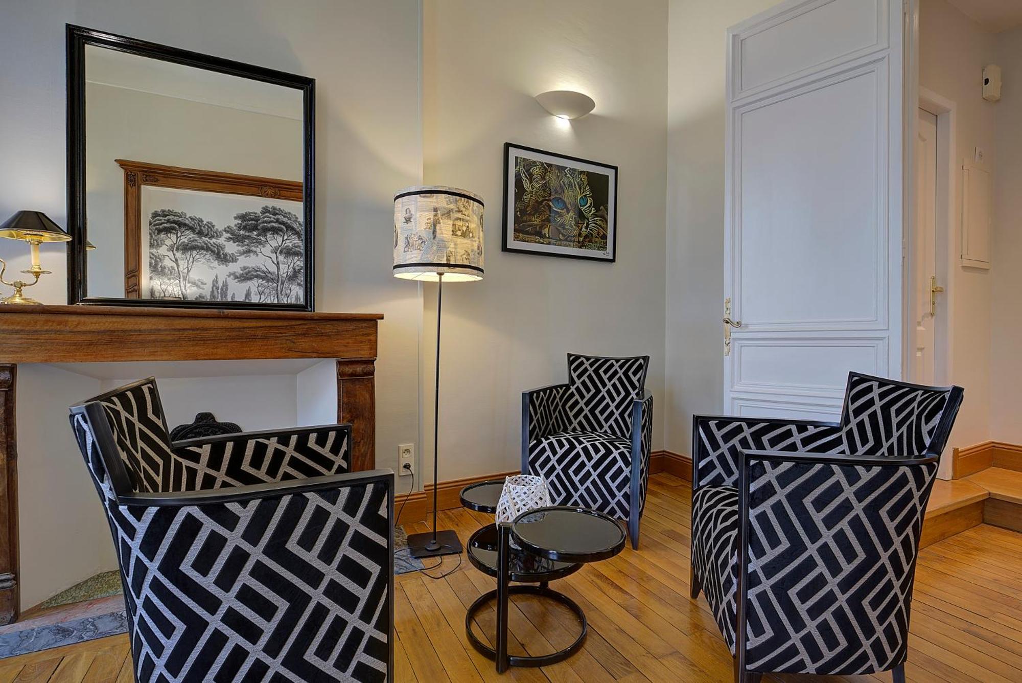 La Des Consuls - De Tourisme De Charme Aparthotel Sarlat-la-Caneda