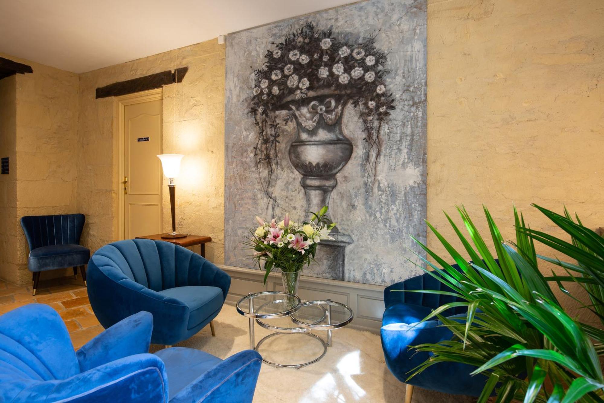 Aparthotel La Des Consuls - De Tourisme De Charme