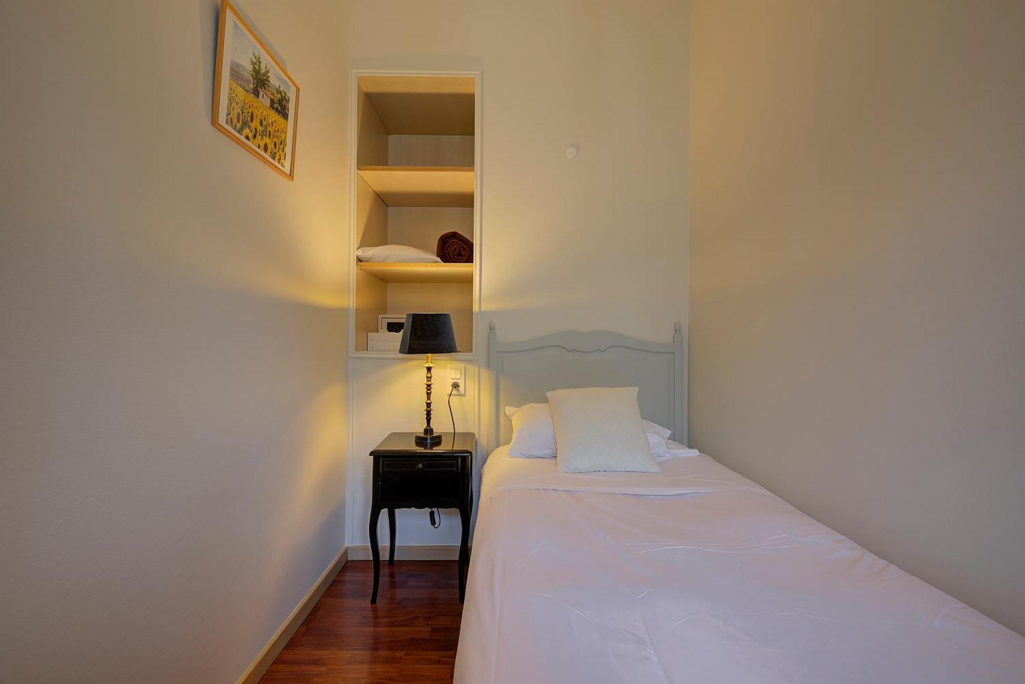 Aparthotel La Des Consuls - De Tourisme De Charme *